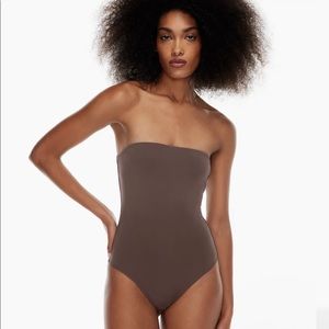 Aritzia Babaton Contour Tube Bodysuit